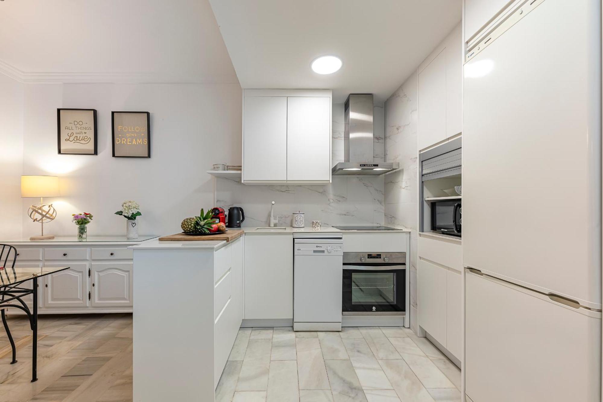 Fancy 2br In Golden Mile Close To The *